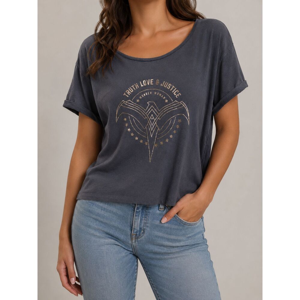 Her Universe Wonder Woman WW84 Truth Love Justice Graphic Crop Tee Shirt S